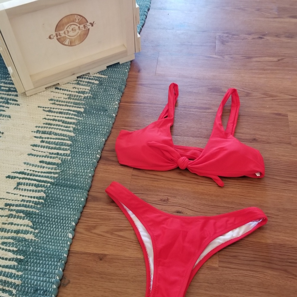 Front knot bikini set NWOT